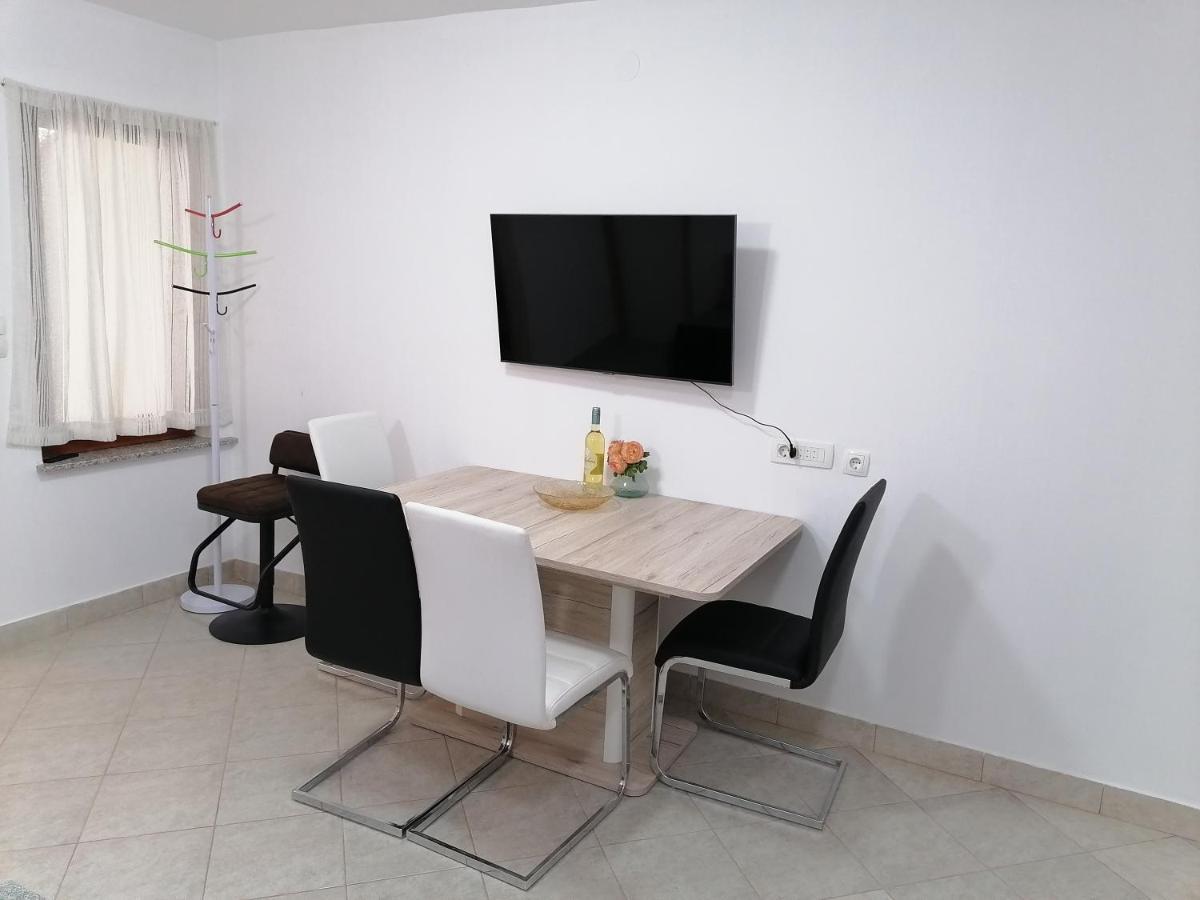 Apartamento Kika Dramalj Exterior foto